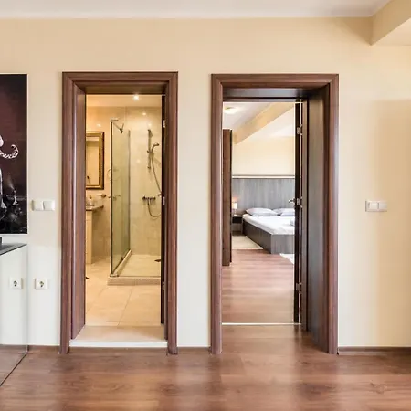Elegant 1br With Sea Panorama - Argisht Palace Апартаменти